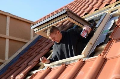 Pose de fenêtres de toit Velux à Valeille